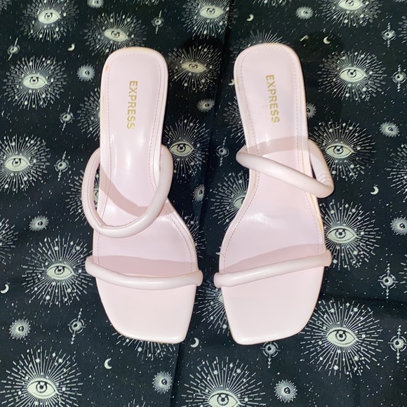 Express Sandals - Picture 3 of 9